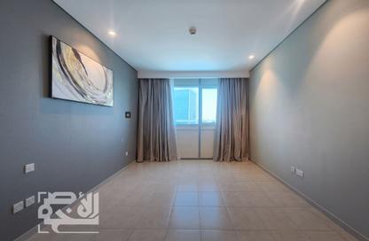Apartment - 1 Bedroom - 2 Bathrooms for rent in Zig Zag Tower A - Zig Zag Towers - West Bay - Doha