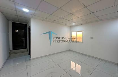Apartment - Studio - 1 for rent in Mamoura 18 - Al Maamoura - Doha