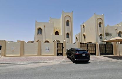Villa - 4 Bedrooms - 6 Bathrooms for rent in Bu Hamour Street - Abu Hamour - Doha