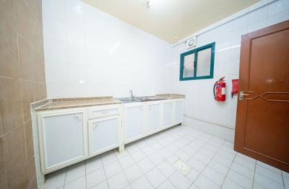 Apartment - 4 Bedrooms - 3 Bathrooms for rent in Bin Dirham 1 - Al Mansoura - Doha Apartment - 4 Bedrooms - 3 Bathrooms for rent in Bin Dirham 1 - Al Mansoura - Doha