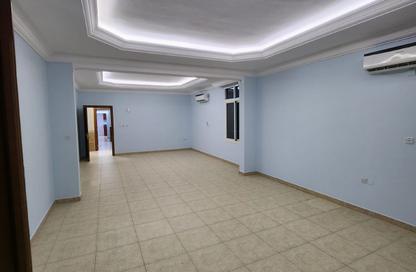 Villa - 5 - 5 for rent in Izghawa - Izghawa - Doha