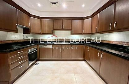 Apartment - 2 Bedrooms - 3 Bathrooms for rent in East Porto Drive - Porto Arabia - The Pearl Island - Doha