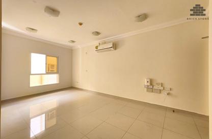 Apartment - 2 Bedrooms - 2 Bathrooms for rent in Al Mansoura - Al Mansoura - Doha