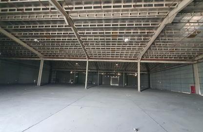 Warehouse - Studio - 4 Bathrooms for rent in Industrial Area 5 - Industrial Area - Industrial Area - Doha