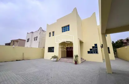 Villa - 5 Bedrooms - 5 Bathrooms for rent in Mamoura 18 - Al Maamoura - Doha