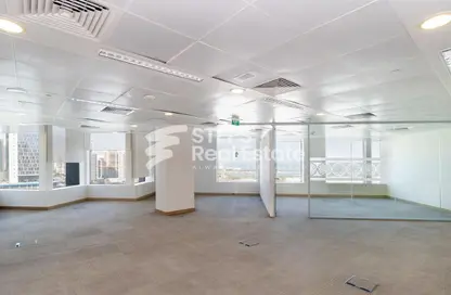 مساحات مكتبية - استوديو - 5 حمامات للايجار في برج البراحة - منطقة المارينا - الوسيل