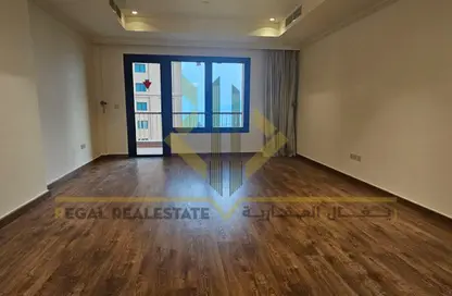 Apartment - 2 Bedrooms - 3 Bathrooms for rent in East Porto Drive - Porto Arabia - The Pearl Island - Doha