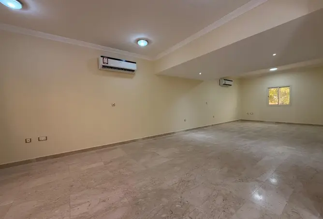 54009525 - Property Image 3