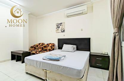Apartment - Studio - 1 Bathroom for rent in Umm Ghuwailina 4 - Umm Ghuwailina - Doha
