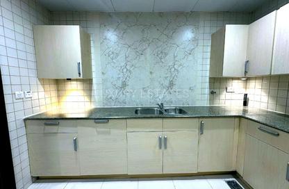 Apartment - 2 Bedrooms - 2 Bathrooms for rent in West Porto Drive - Porto Arabia - The Pearl Island - Doha