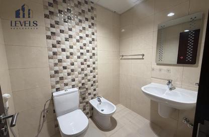 Apartment - 2 Bedrooms - 3 Bathrooms for rent in Lusail Marina Heights - Marina District - Lusail