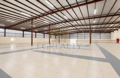 Warehouse - Studio - 4 Bathrooms for sale in Industrial Area 5 - Industrial Area - Industrial Area - Doha