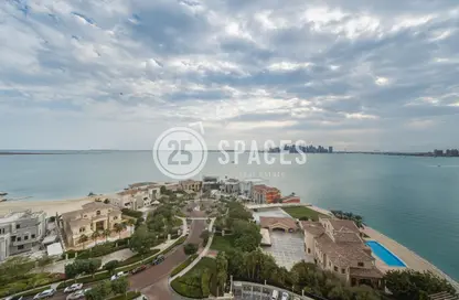 Apartment - 2 Bedrooms - 3 Bathrooms for rent in Viva East - Viva Bahriyah - The Pearl Island - Doha