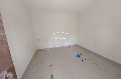 Warehouse - Studio - 3 Bathrooms for rent in Industrial Area 1 - Industrial Area - Doha