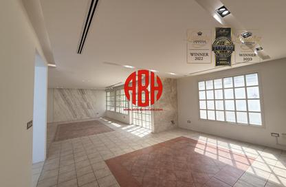 Villa - 4 - 3 for rent in Al Nasr Street - Al Nasr - Doha