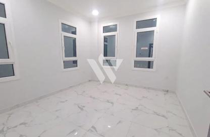 Apartment - 3 - 2 for rent in Umm Ghwailina Comm - Umm Ghuwalina - Umm Ghuwailina - Doha