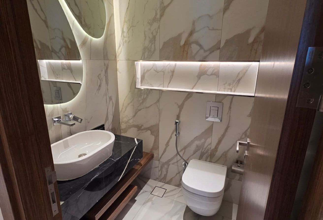 LUXURY BRAND NEW 2 BHK FULLY FURNISHED HIGHER FLOR thumbnail 17