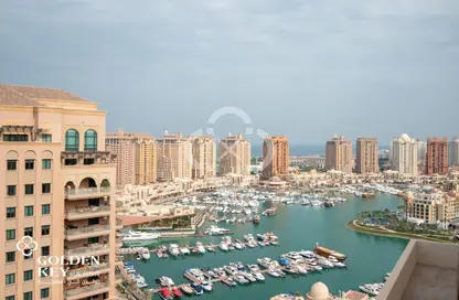 (بنتهاوس  (روف - 5 غرف نوم - 6 حمامات للبيع في طريق بورتو الشرقي - بورتو أرابيا - جزيرة اللؤلؤة - الدوحة