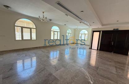 Compound - 5 Bedrooms - 6 Bathrooms for rent in Dareem Street - Al Hilal East - Al Hilal - Doha