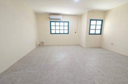 مجمع سكني - 2 غرف نوم - 2 حمامات للايجار في أم غويلينا 4 - أم غويلينا - الدوحة