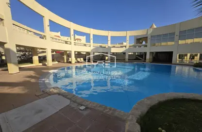 فيلا - 4 غرف نوم - 5 حمامات للايجار في شارع الوعب - الوعب - الدوحة