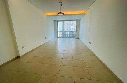 Apartment - 2 Bedrooms - 3 Bathrooms for rent in Viva West - Viva Bahriyah - The Pearl Island - Doha