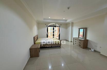 Apartment - 2 Bedrooms - 3 Bathrooms for rent in One Porto Arabia - Porto Arabia - The Pearl Island - Doha