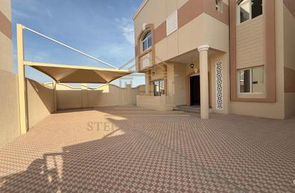 Villa - 5 Bedrooms - 5 Bathrooms for rent in Ain Khaled Villas - Ain Khaled - Doha