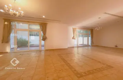 Compound - 3 Bedrooms - 4 Bathrooms for rent in Umm Al Seneem Street - Ain Khaled - Doha