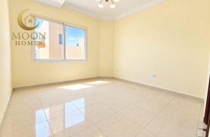 Apartment - 2 - 3 for rent in Umm Ghwailina Comm - Umm Ghuwalina - Umm Ghuwailina - Doha