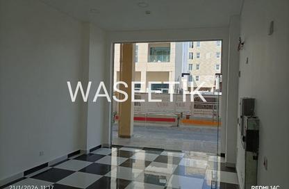 Shop - Studio - 1 Bathroom for rent in West Walk - Al Waab - Doha