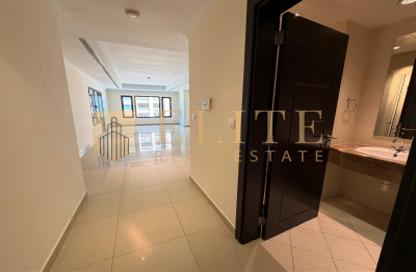 Apartment - 1 Bedroom - 2 Bathrooms for rent in East Porto Drive - Porto Arabia - The Pearl Island - Doha