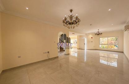 Villa - 4 Bedrooms - 4 Bathrooms for rent in Al Maamoura - Al Maamoura - Doha
