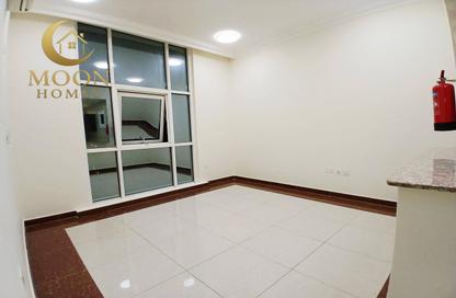 Apartment - 1 Bedroom - 1 Bathroom for rent in Al Mansoura - Al Mansoura - Doha