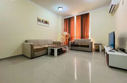 Apartment - 2 Bedrooms - 3 Bathrooms for rent in Musheireb Apartments - Musheireb - Doha