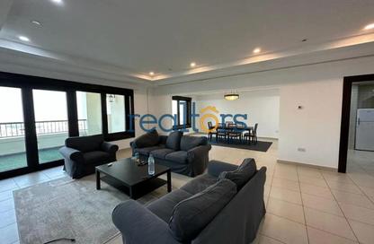 Apartment - 2 Bedrooms - 4 Bathrooms for sale in East Porto Drive - Porto Arabia - The Pearl Island - Doha Apartment - 2 Bedrooms - 4 Bathrooms for sale in East Porto Drive - Porto Arabia - The Pearl Island - Doha