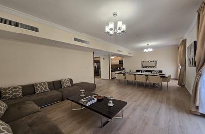 Villa - 4 Bedrooms - 5 Bathrooms for rent in Umm Al Seneem Street - Ain Khaled - Doha