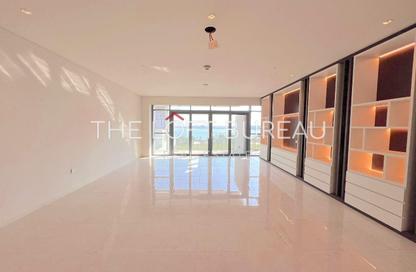 Apartment - 3 Bedrooms - 5 Bathrooms for sale in Seef Lusail Tower 1 - Seef Lusail - Lusail City - Lusail