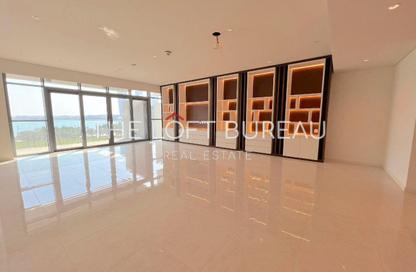Apartment - 3 Bedrooms - 5 Bathrooms for sale in Seef Lusail Tower 1 - Seef Lusail - Lusail City - Lusail