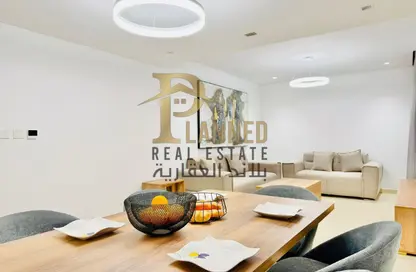 شقة - 3 غرف نوم - 4 حمامات للايجار في شارع الكورنيش - شارع الكورنيش - الدوحة