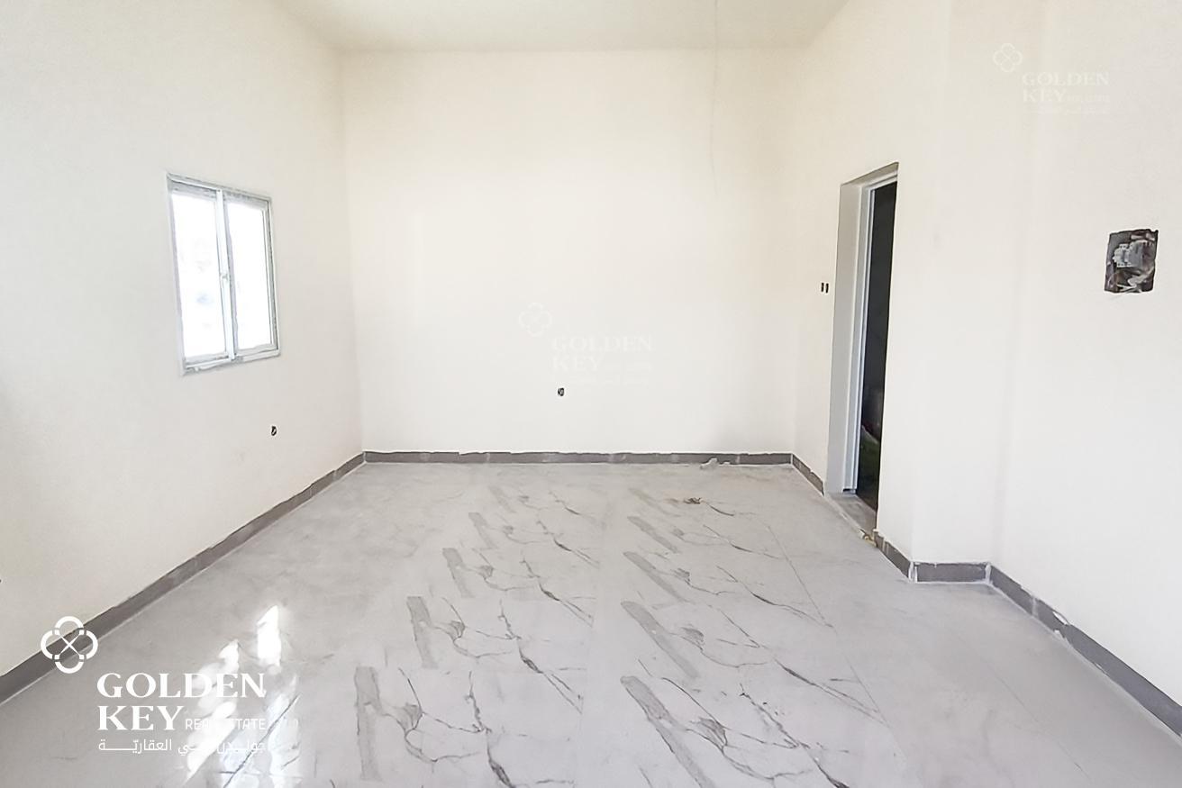 Carpentry Shop  9 Rooms+ Office Prime Location