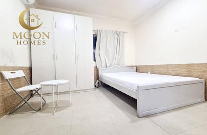 Apartment - Studio - 1 Bathroom for rent in Umm Ghwailina Comm - Umm Ghuwalina - Umm Ghuwailina - Doha Apartment - Studio - 1 Bathroom for rent in Umm Ghwailina Comm - Umm Ghuwalina - Umm Ghuwailina - Doha