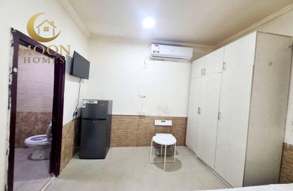 Apartment - Studio - 1 Bathroom for rent in Umm Ghwailina Comm - Umm Ghuwalina - Umm Ghuwailina - Doha Apartment - Studio - 1 Bathroom for rent in Umm Ghwailina Comm - Umm Ghuwalina - Umm Ghuwailina - Doha