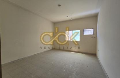 Staff Accommodation - Studio - 7+ Bathrooms for rent in Industrial Area 1 - Industrial Area - Doha