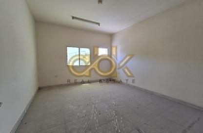 Staff Accommodation - Studio - 7+ Bathrooms for rent in Industrial Area 1 - Industrial Area - Doha