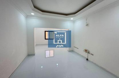 Apartment - 3 Bedrooms - 2 Bathrooms for rent in Al Nasr Street - Al Nasr - Doha Apartment - 3 Bedrooms - 2 Bathrooms for rent in Al Nasr Street - Al Nasr - Doha