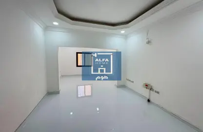 Apartment - 3 Bedrooms - 2 Bathrooms for rent in Al Nasr Street - Al Nasr - Doha Apartment - 3 Bedrooms - 2 Bathrooms for rent in Al Nasr Street - Al Nasr - Doha