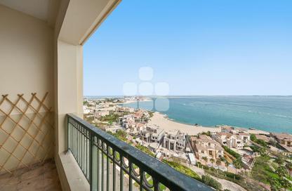 Apartment - 2 Bedrooms - 3 Bathrooms for rent in Viva West - Viva Bahriyah - The Pearl Island - Doha