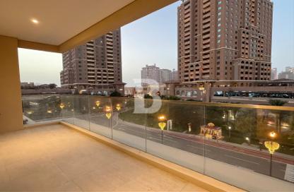 Apartment - 3 Bedrooms - 4 Bathrooms for sale in Porto Arabia - The Pearl Island - Doha