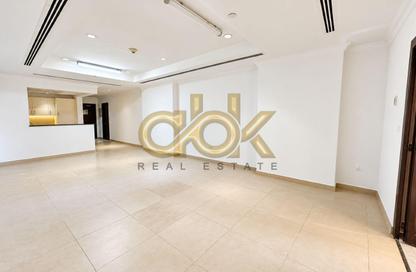Apartment - Studio - 1 for rent in East Porto Drive - Porto Arabia - The Pearl Island - Doha